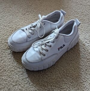 Fila Platform Y2K  90s White Tie Sneakers Size 8